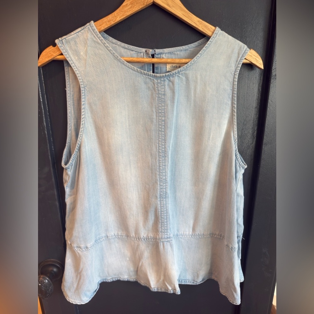 Cloth & Stone Chambray Sleeveless Blouse